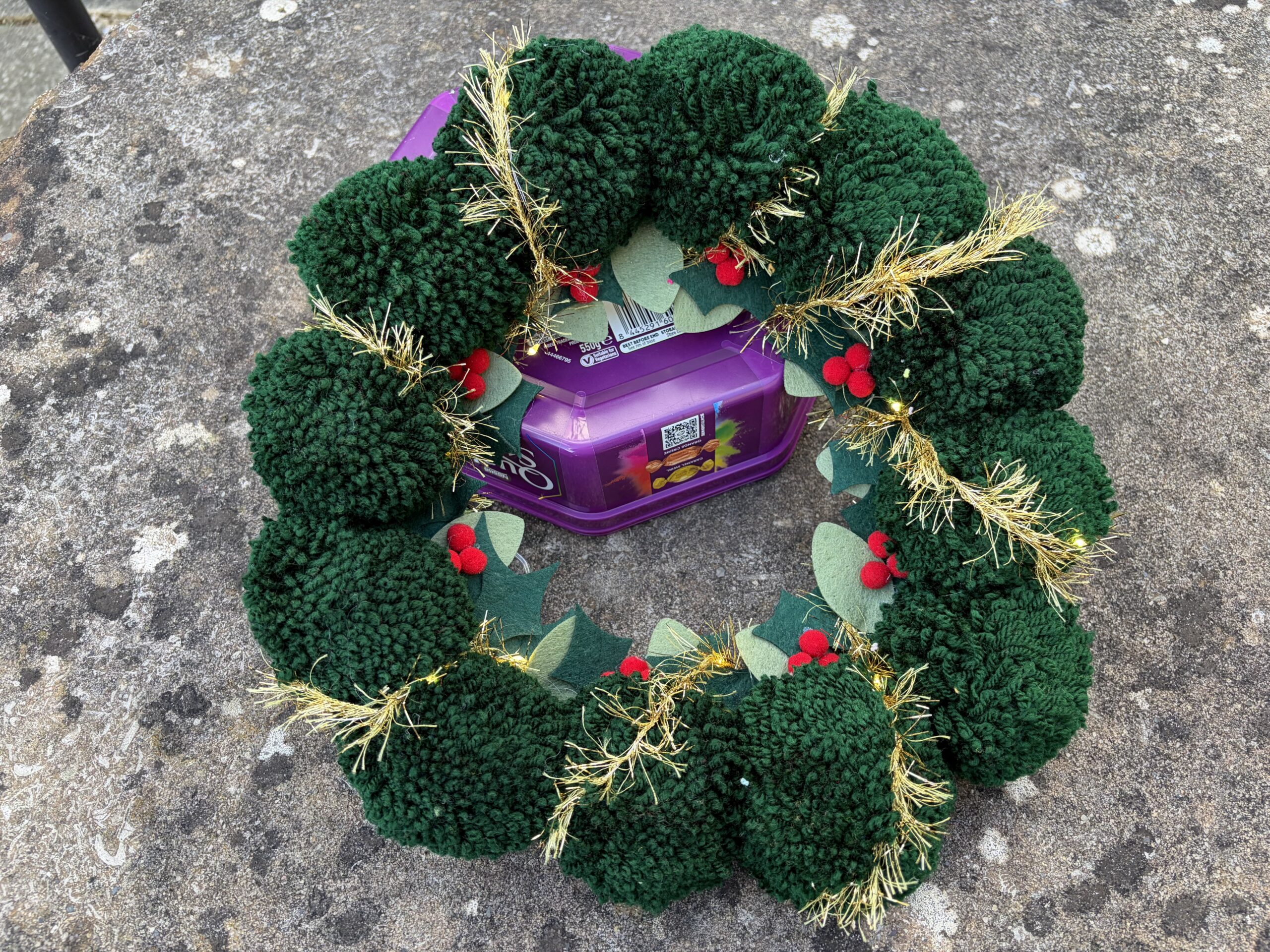 Everyone Can Do It!! - Pom Pom Wreaths at the November Retreat - 21/11/26 - Image 6