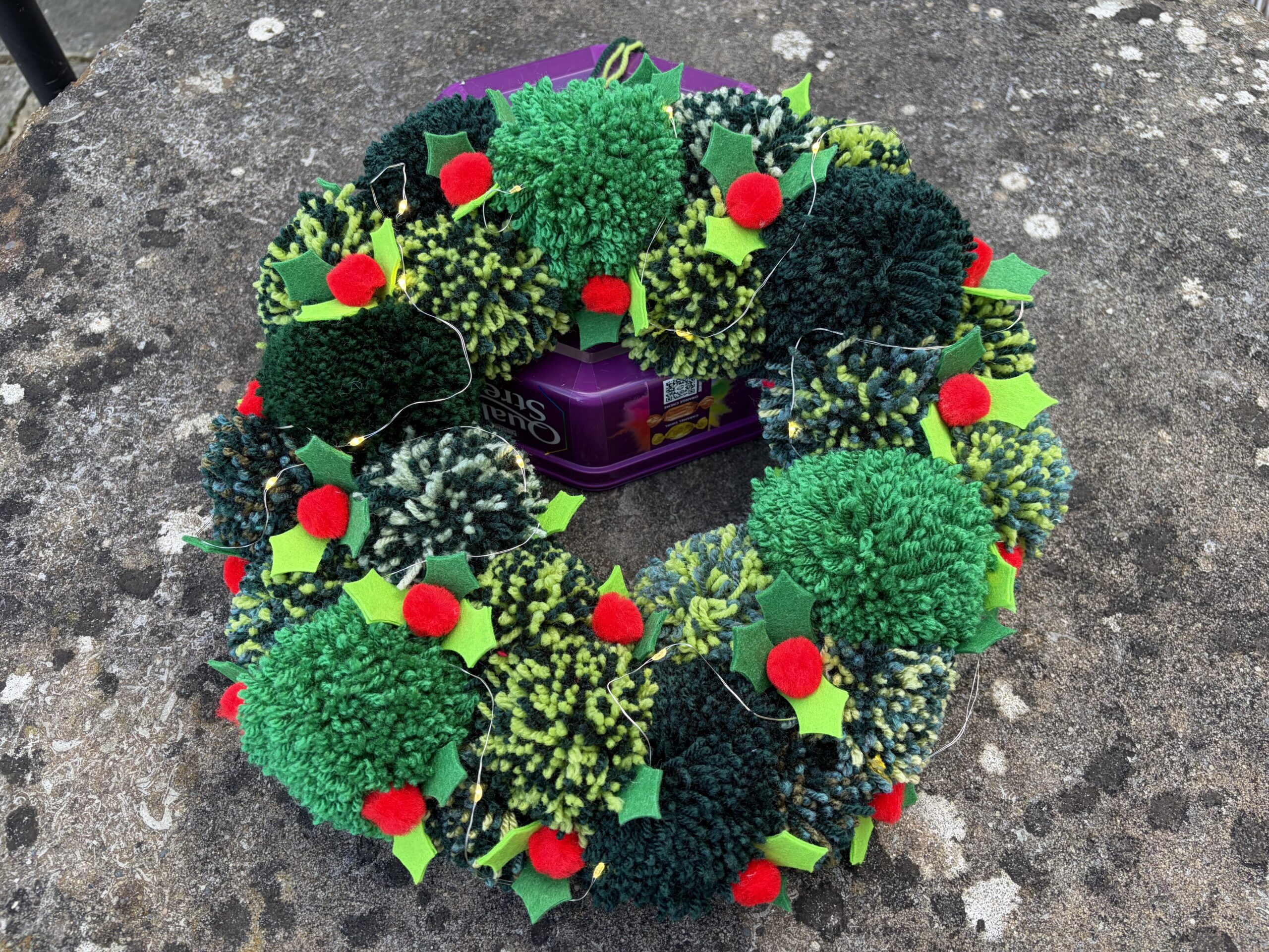 Everyone Can Do It!! - Pom Pom Wreaths at the November Retreat - 21/11/26