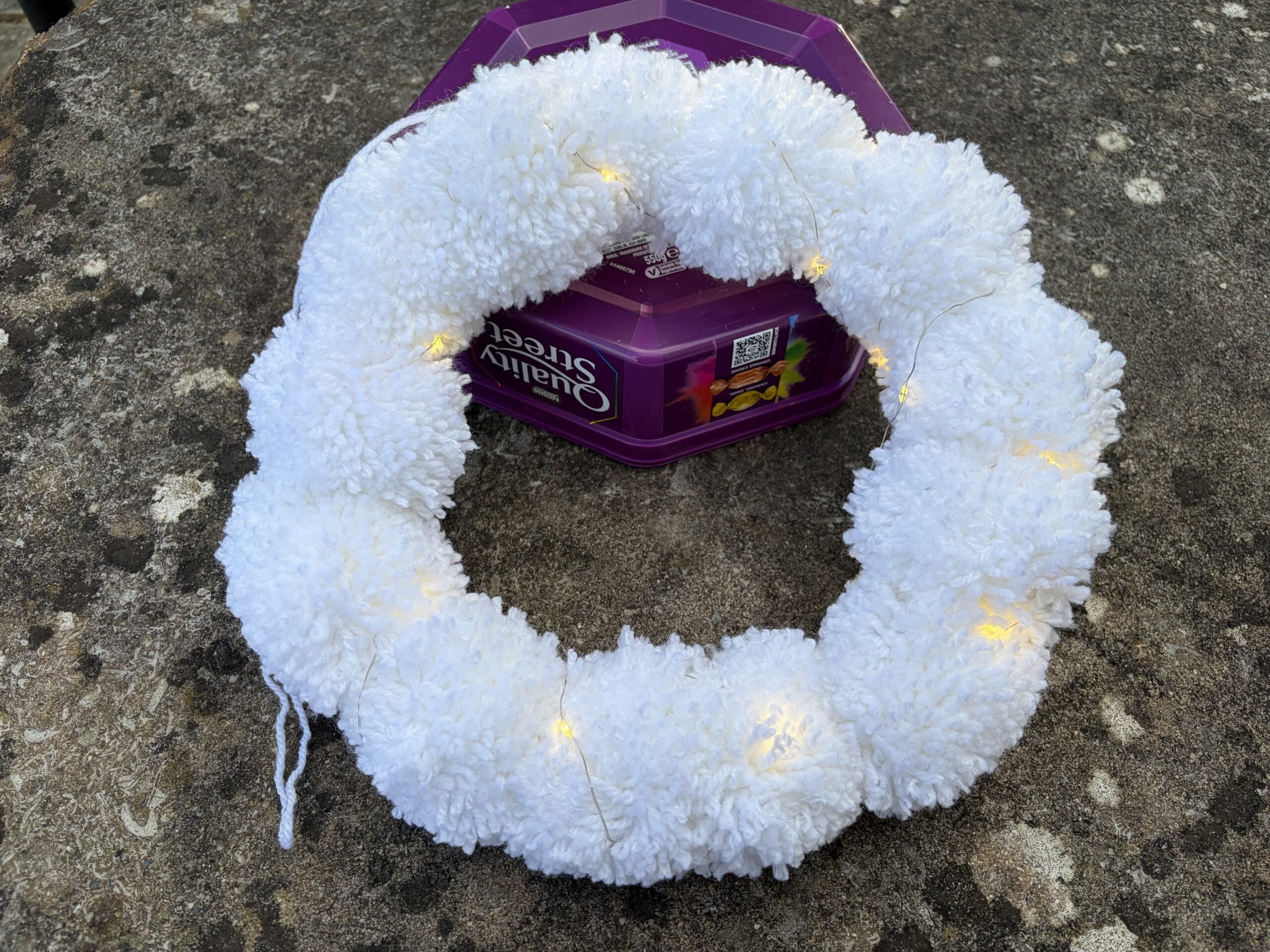Everyone Can Do It!! - Pom Pom Wreaths at the November Retreat - 21/11/26 - Image 3
