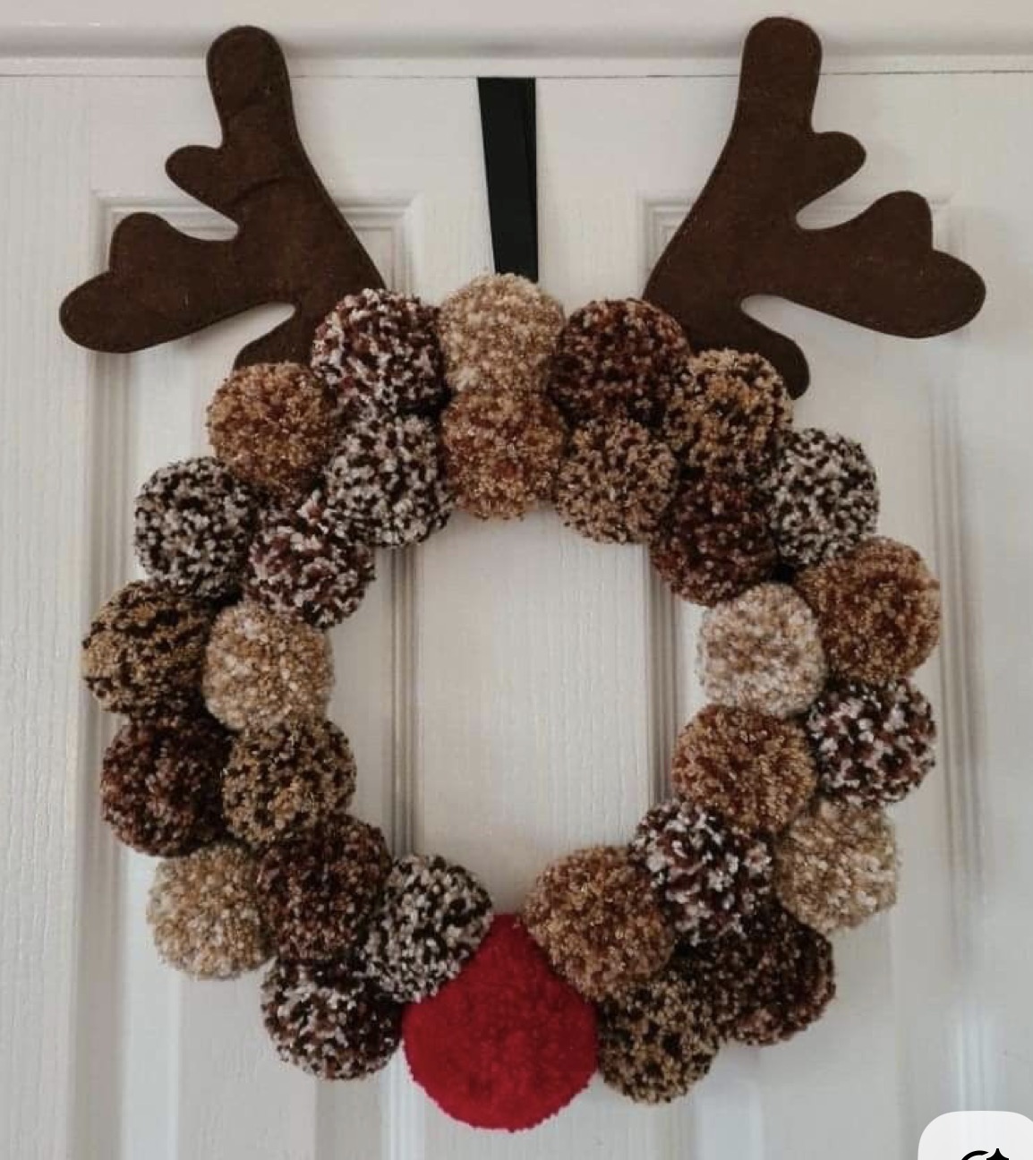 Everyone Can Do It!! - Pom Pom Wreaths at the November Retreat - 21/11/26 - Image 8